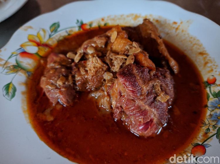 Sedep Tenan! Warung Soponyono Sajikan Tumpang Koyor Khas Salatiga di Jakarta