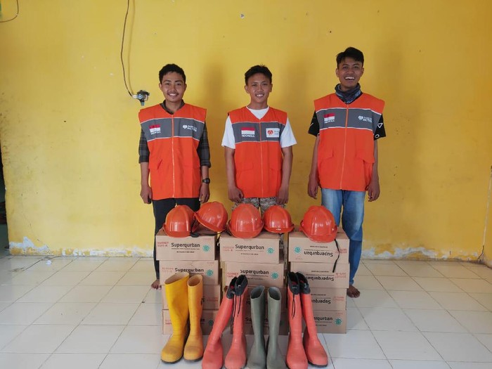 Rumah zakat menerjunkan relawan dan distribusi logistik untuk korban banjir Luwu Utara
