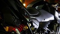 Motor pabrikan Jerman ini pun diketahui telah dilengkapi dengan DTC (Dynamic Traction Control) yang berfungsi untuk mengontrol traksi dan Kontrol Rem Dinamis (DBC) yang memberikan keamanan saat pengereman secara mendadak. DBC akan mencegah roda belakang tergelincir dan mengontrol pengereman.