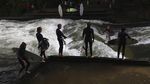 Serunya Berselancar di Kanal Eisbach