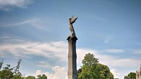 The Brooklyn’s Green-Wood Cemetery atau dikenal dengan nama The Green-Wood Cemetery merupakan salah satu komplek pemakaman elit yang berada di New York. (The Green Wood Cemetery)