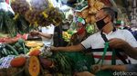 Susuri Pasar, Wagub DKI Kampanye Kantong Belanja Ramah Lingkungan