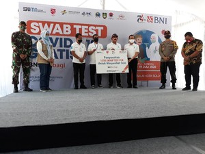 HUT ke-74, BNI Bantu Pedagang Hingga Nakes Kota Solo Cegah COVID-19
