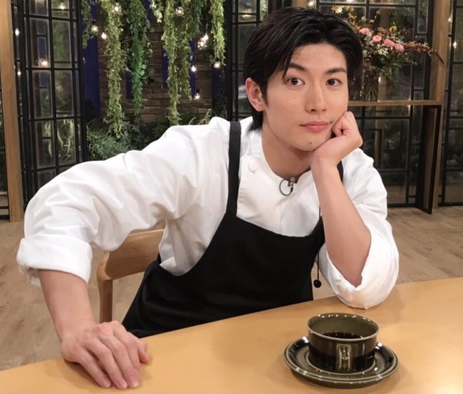 Berdasarkan Wikipedia, Haruma masih punya dua film yang belum dirilis di mana ia adalah pemeran utamanya. Ia pun terdaftar bermain drama berjudul Love Will Begin When Money End yang bakal tayang September 2020. Foto: Twitter @miuraharuma_jp