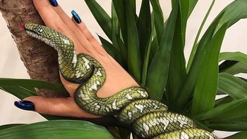 Lihatlah betapa ular tersebut terlihat begitu nyata, Foto: instagram.com/mimles/ via Bored Panda