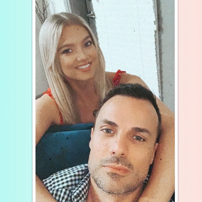 Pria yang dikatakan adalah pendukung Trump tersebut setuju jika white privilege adalah suatu kebohongan. Karenanya, pasangan ini tengah jadi bahan perbincangan. Foto: Facebook Jasmine Archer-Jones