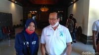 Namun pada akhirnya PDIP memilih putra sulung Presiden Joko Widodo, Gibran Rakabuming Raka maju ke Pilkada Solo. Gibran dipasangkan dengan Teguh Prakosa menjadi cawalkot dan wakil wali kota Solo.