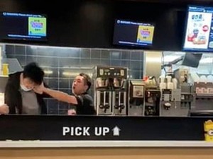 Diingatkan Pakai Masker, Pria Ini Malah Tinju Manajer McD!