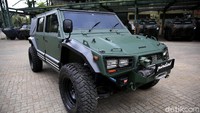 Satu lagi produk kendaraan militer lahir dari tangan kreatif putra-putri bangsa Indonesia. Kendaraan militer ini berjenis rantis (kendaraan taktis) ringan bernama Maung, produksi PT Pindad (Persero). Rantis Maung ini pun disebut banyak menggunakan komponen lokal dalam negeri.