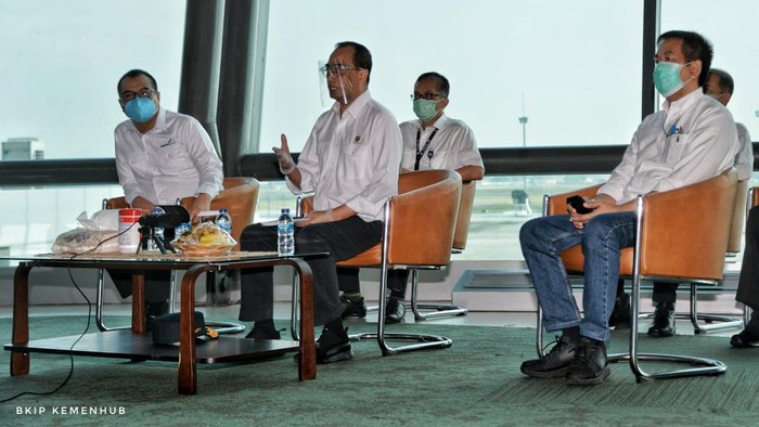 Menhub Ajak Stakeholder Ciptakan Penerbangan yang Aman dan Sehat Menhub mengajak seluruh stakeholder penerbangan untuk bersama-sama menciptakan penerbangan yang aman, selamat, nyaman dan sehat.