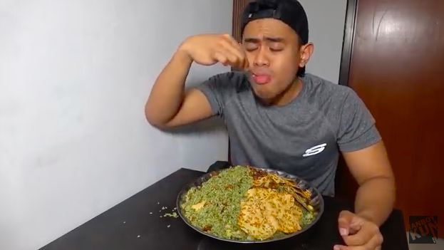 Mukbang nasi goreng ala Tanboy Kun