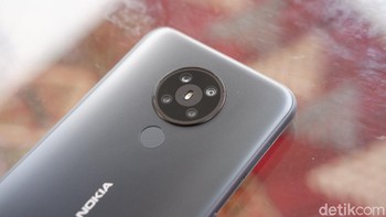 Komposisinya adalah kamera utama 13 MP, ultrawide 5 MP, makro 2 MP dan depth 2 MP. Foto: Adi Fida Rahman/detikINET