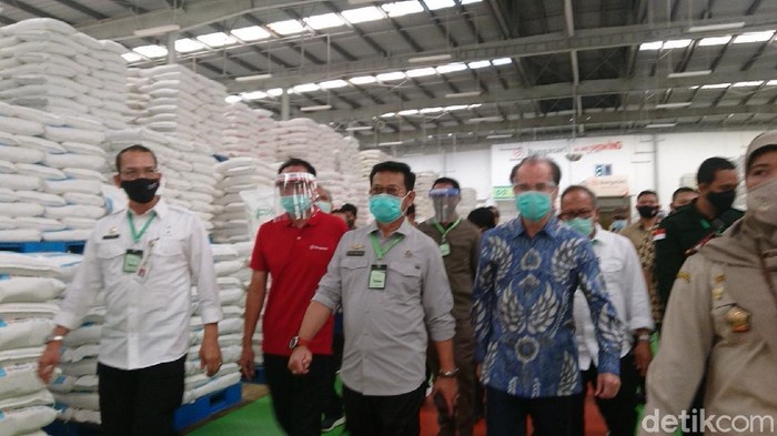 Pakai Kalung ‘Anti-Corona’, Mentan Lepas Ekspor Turunan Jagung-Gandung