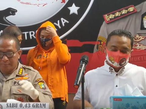 Penampilan Catherine Wilson Usai Ditangkap karena Narkoba