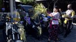 Tumpek Landep: Kendaraan-Senjata Polisi Dipercikkan Air Suci