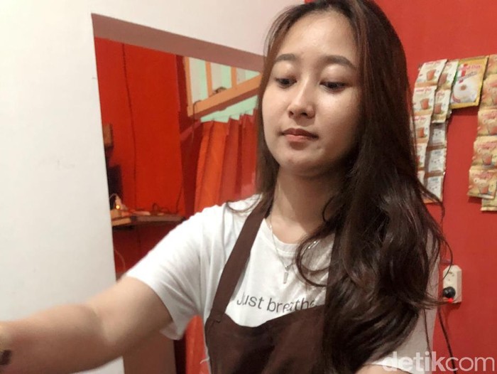 Pramugari cantik penjual kopi di Klaten