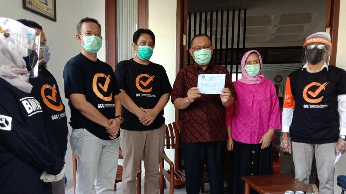 Proses coklit data pemilih Pilkada di rumah Plt Walkot Medan Akhyar Nasution