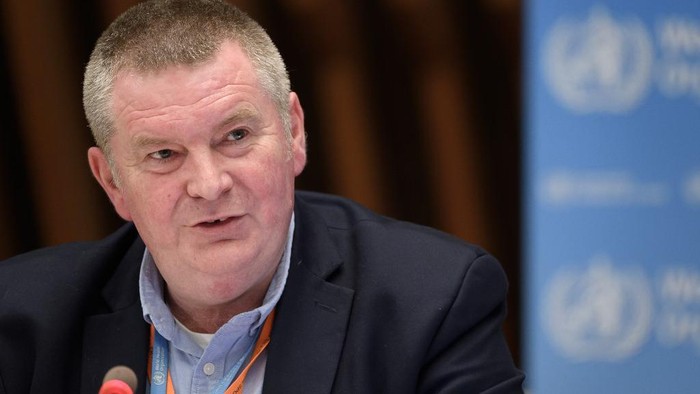 WHO Health Emergencies Programme head Michael Ryan attends a press conference organized by Geneva Association of United Nations Correspondents (ACANU) amid the COVID-19 outbreak, caused by the novel coronavirus, on July 3, 2020 at the WHO headquarters in Geneva. (Photo by Fabrice COFFRINI / POOL / AFP)