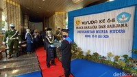 Salah satu wisudawan Jamaah mengatakan, rencana wisuda akan digelar bulan April 2020. Namun karena adanya pandemi Corona, pelaksanaan wisuda diundur hingga bulan Juli 2020. Prosesi wisuda dilaksanakan dengan drive-thru. Wisudawan bisa melaksanakan wisuda dengan mengendarai mobil, sepeda motor, dan sepeda.