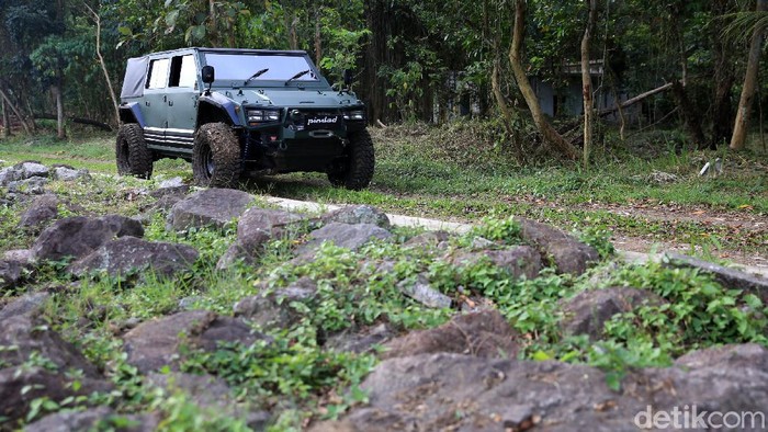 Yuk, Jajal Seberapa Gahar Rantis Maung PT Pindad (Persero) resmi memperkenalkan Kendraan Taktis (Rantis) Maung ke publik. Nah, seberapa gahar sih di medan ekstrem?