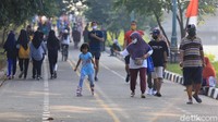 Penerapan protokol kesehatan tersebut tak hanya dilakukan oleh orang dewasa, tetapi juga anak-anak diimbau untuk turut menerapkan protokol kesehatan saat beraktivitas di luar rumah guna mencegah penyebaran virus Corona.