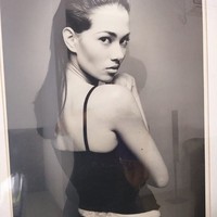 Catherine Wilson mengawali kariernya sebagai model catwalk. Tergabung dalam agensi  Look Models Indonesia, Catherine laris sebagai model. Ini adalah salah satu penampilannya ketika masih menjadi salah satu top model Indonesia. Foto: Dok. Instagram @catherinewilson