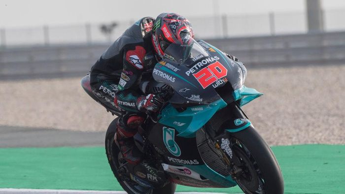 Fabio Quartararo DOHA, QATAR - FEBRUARY 23: Fabio Quartararo of France and Petronas Yamaha SRT heads down a straight during the MotoGP Tests at Losail Circuit on February 23, 2020 in Doha, Qatar. (Photo by Mirco Lazzari gp/Getty Images)