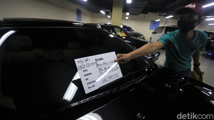 Penjualan mobil bekas turut terdampak pandemi COVID-19. Namun, kini penjualan mobil bekas itu kembali bergeliat di kala Jakarta menerapkan PSBB transisi.