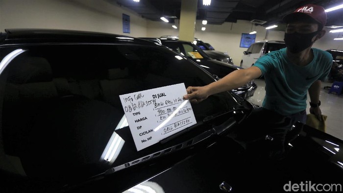 Geliat Penjualan Mobil Bekas di Blok M Penjualan mobil bekas turut terdampak pandemi COVID-19. Namun, kini penjualan mobil bekas itu kembali bergeliat di kala Jakarta menerapkan PSBB transisi.