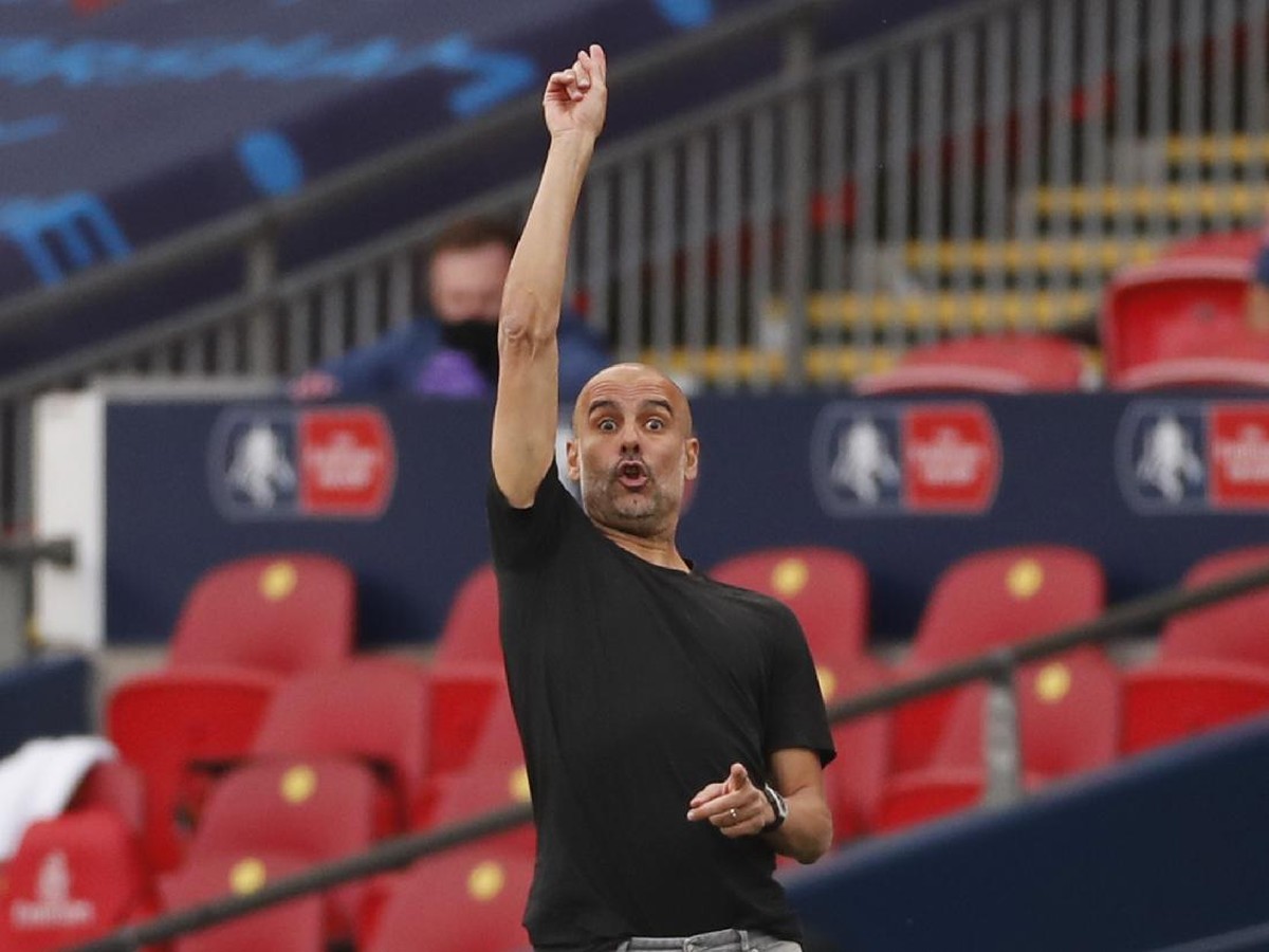 Pep Guardiola menyesal dengan penampilan Manchester City di babak pertama dalam kekalahan dari Arsenal di semifinal Piala FA. Foto: Getty Images/Pool