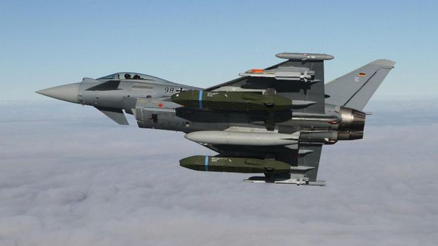 Jet Tempur jenis Eurofighter Typhoon