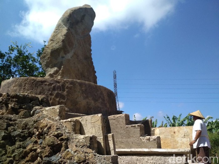 Pembangunan makam tokoh Sunda Wiwitan di Kuningan