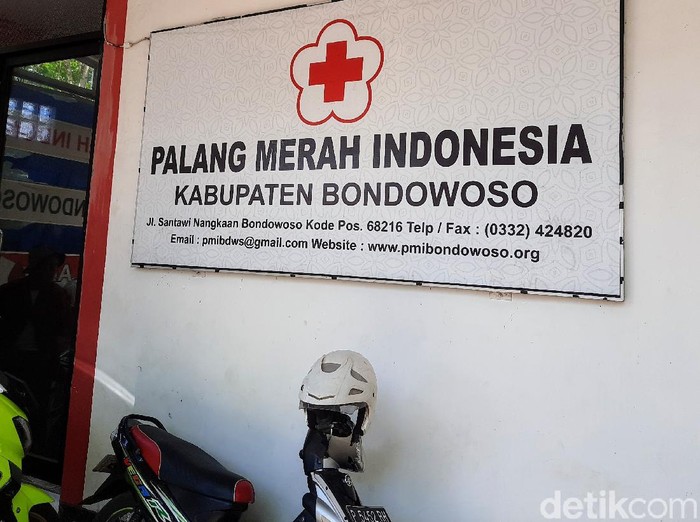 Korban janji manis Rita Hapsari Ning Tyas dan Haduri Wijaya terus bertambah. Ke PMI Bondowoso, penipu Ashanty itu berjanji akan menyumbang Rp 50 miliar.