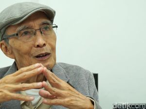 Puisi Sapardi Djoko Damono Ada di Skripsi Irfan Hakim