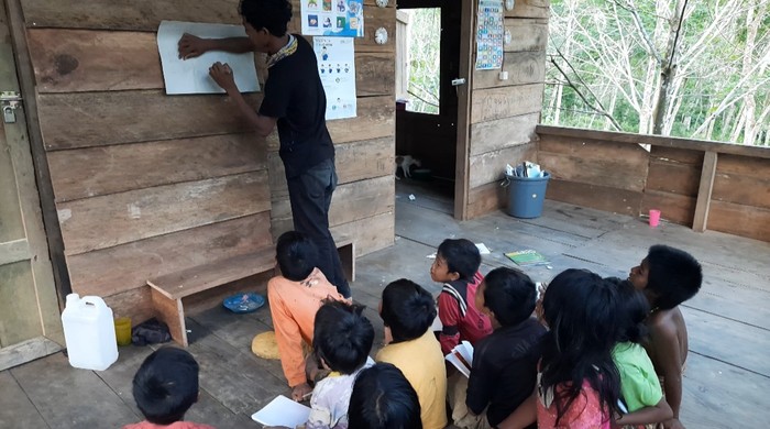 Semangat belajar anak-anak Rimba di Jambi (Ferdi-detikcom)