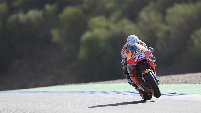 Alex Marquez JEREZ DE LA FRONTERA, SPAIN - JULY 18: Alex Marquez of Spain and Repsol Honda Honda heads down a straight during the MotoGP of Spain Qualifying at Circuito de Jerez on July 18, 2020 in Jerez de la Frontera, Spain. (Photo by Mirco Lazzari gp/Getty Images)