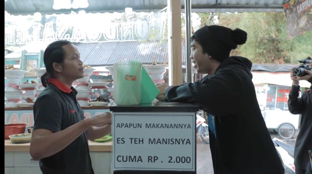 beli nasi padang sambil nge-rap