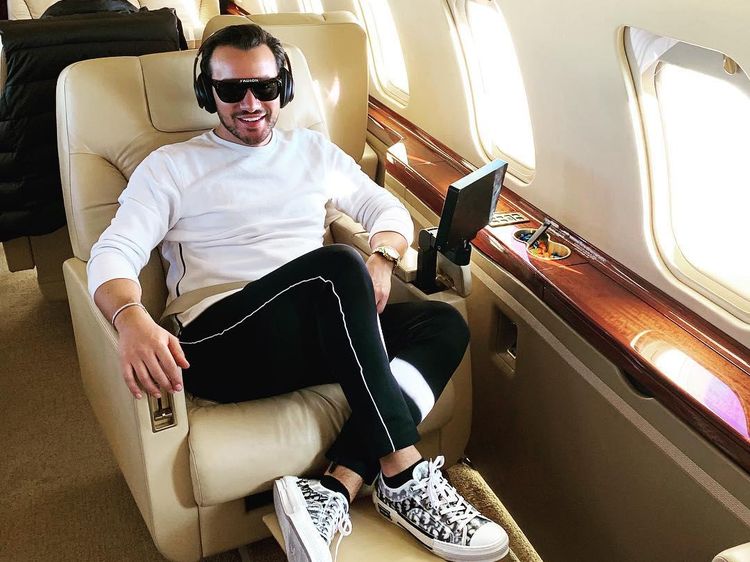 10 Foto Emir Bahadir, Crazy Rich Ganteng Turki dengan Kekayaan Rp 44 M