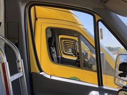 Kumpulan Foto Unik dengan Angle yang Tepat