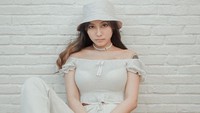 Tudingan hamil duluan itu ternyata hanyalah hoax saja lantaran tubuhnya yang tambah gemuk. Dok. Instagram/irene_agustine