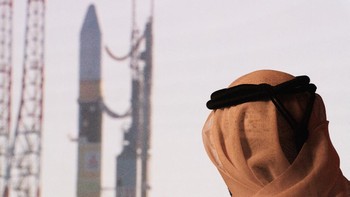 Wahana antariksa Hope meluncur menggunakan roket H-IIA milik Mitsubishi Heavy Industries. Foto: AP/Jon Gambrell