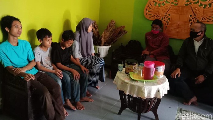 kakak rawat adik