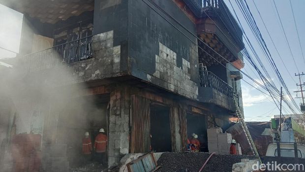 kebakaran di surabaya