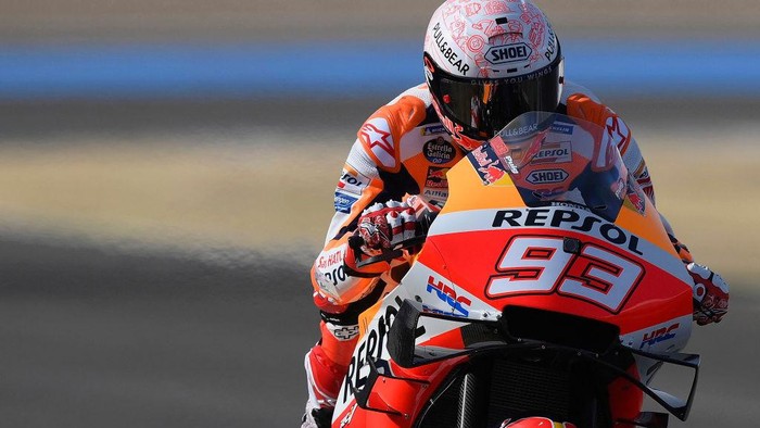 JEREZ DE LA FRONTERA, SPAIN - JULY 17: Marc Marquez of Spain and Repsol Honda Honda  heads down a straight during the MotoGP of Spain - Free Practice at Circuito de Jerez on July 17, 2020 in Jerez de la Frontera, Spain. (Photo by Mirco Lazzari gp/Getty Images)