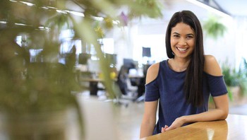 Aplikasi Canva yang sukses besar dan semakin populer penggunaannya. Hasilnya pendiri dan juga CEO Melanie Perkins telah dinobatkan sebagai wanita terkaya ranking tiga di Australia. (Foto: Twitter Canva)