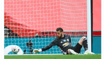 Captionnya mengatakan De Gea adalah versi baru dari Karius. Foto: istimewa