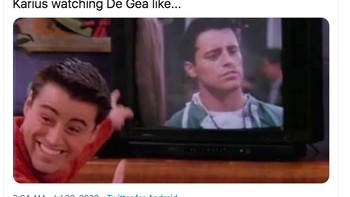 Karius seolah melihat De Gea sebagai kembarannya, sama-sama suka bikin blunder. Foto: istimewa