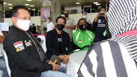 Bantuan tersebut merupakan kolaborasi antara MPR RI, Telkomsel, Kitabisa, dan Gojek dalam upaya penanggulangan dampak pandemi  COVID-19 di Indonesia.