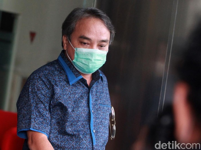 Penyidik KPK melakukan pemeriksaan terhadapt tersangka Hong Artha soal kasus suap pelaksanaan proyek di Kementerian Pekerjaan Umum dan Perumahan Rakyat (PUPR).