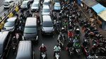 PSBB DKI Diperpanjang, Jalan Basuki Rachmat Tetap Macet